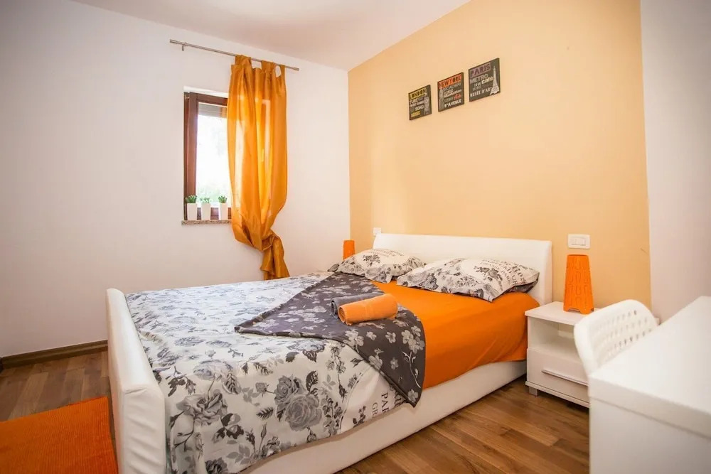Apartments Milica
