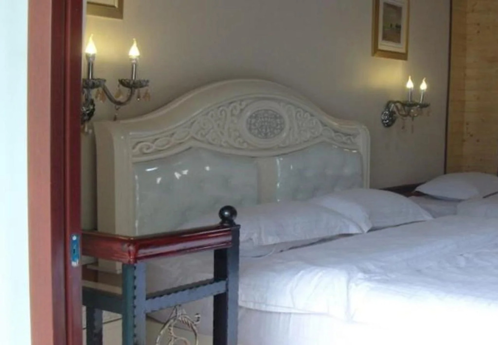 Yangshuo River Valley Resort Hotel