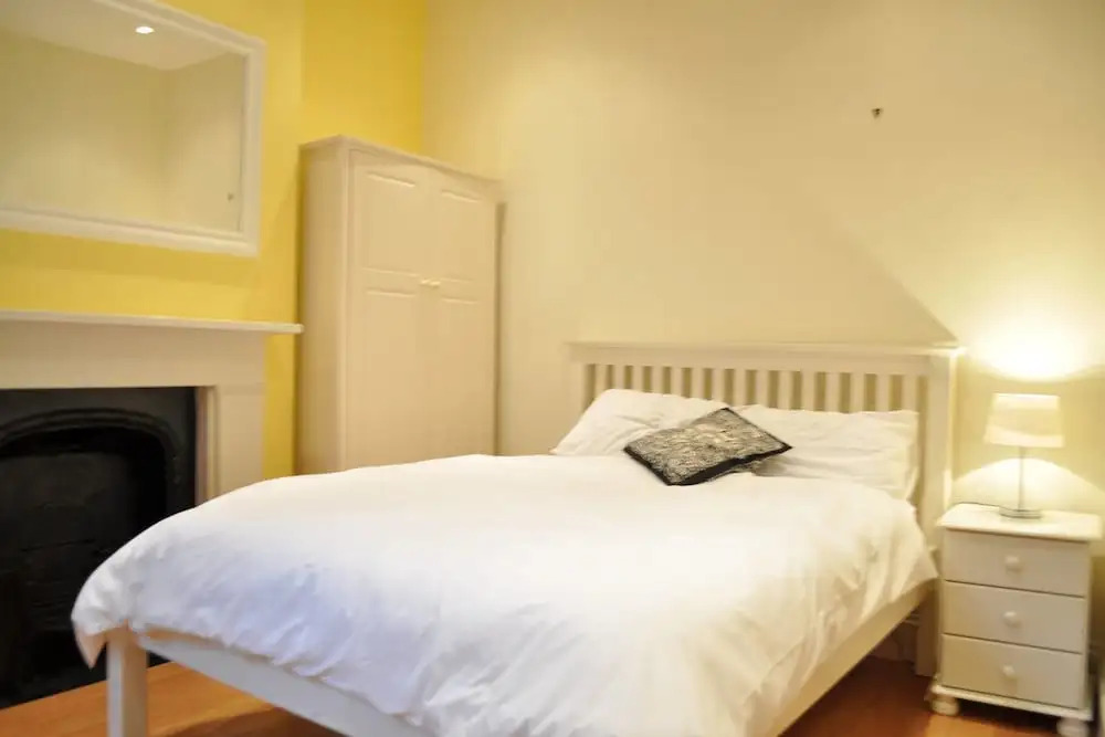 Central 1 Bedroom Flat
