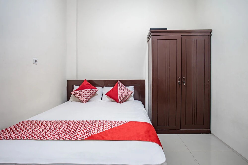 Hotel O Almahyra Guest House Syariah
