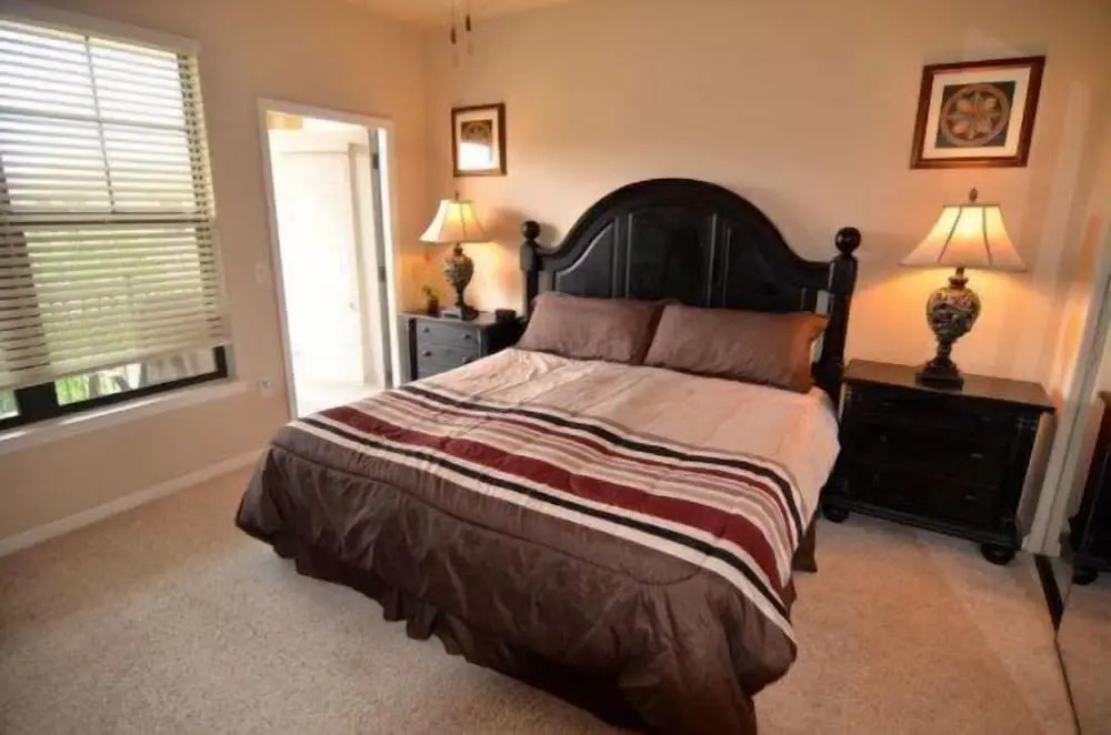 Spacious 3 Bed 3 Bath Condo in Bella Piazza Resort
