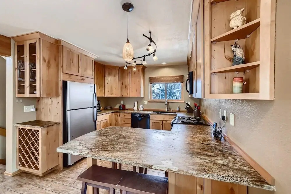 Mountainside 753 3 Bedroom Home by RedAwning