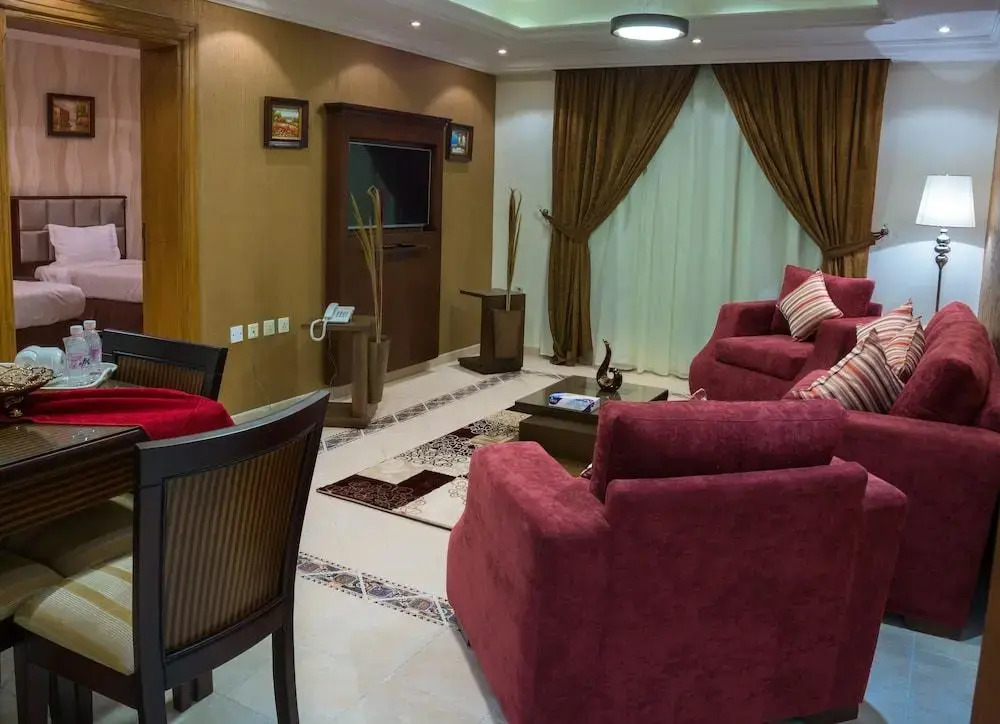 Safari Hotel Suites