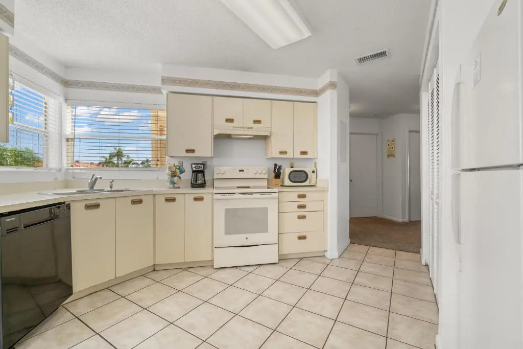 Vista Verde North 5-231, 2 Bedrooms, Sleeps 6, Golf View, Heated Pool, Spa, WiFi