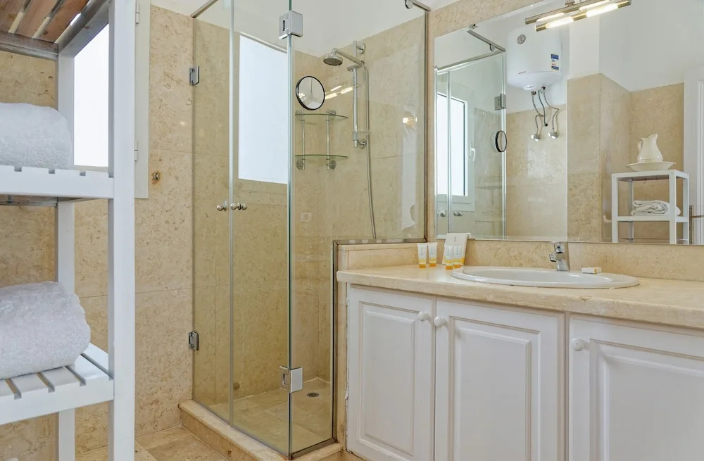 Vesta - Luxury Villa - 5BR - White Villas
