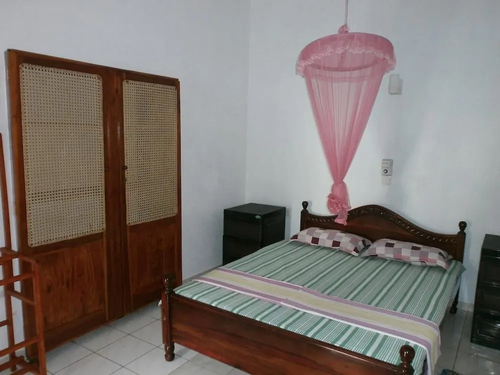 Vista Rooms Hikka Beach