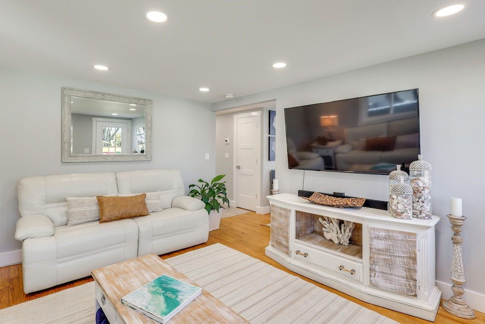 7 Mi to Indian Rocks Beach: Breezy Family Retreat!