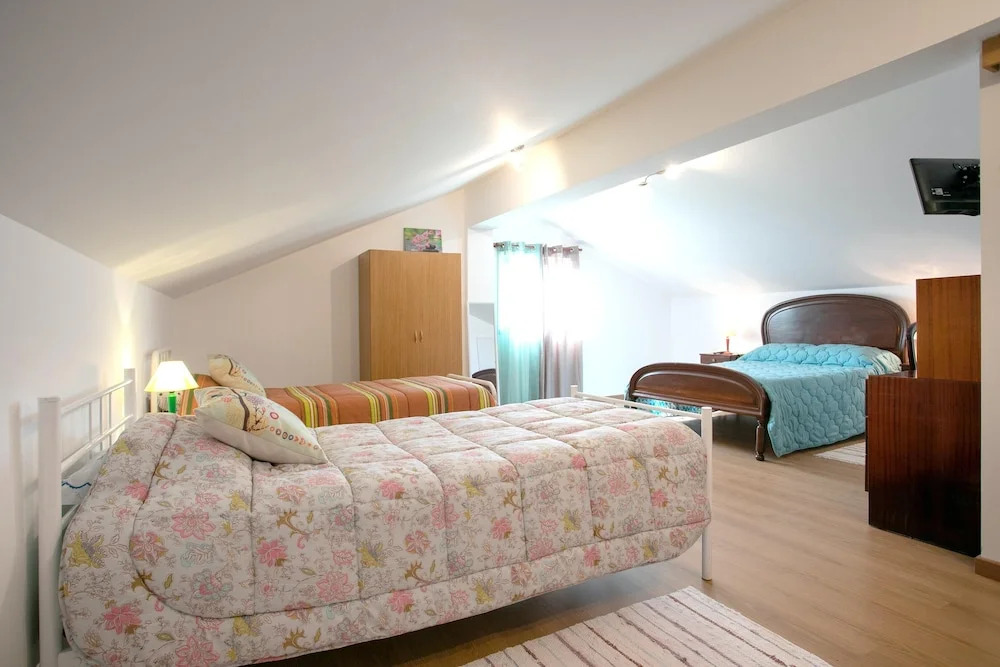Villa With 2 Bedrooms in Carcavelos, With Wonderful Mountain View, Pri
