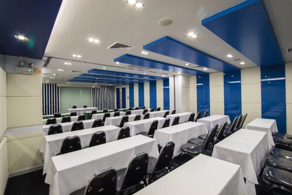 The Beach Heights Resort SHA Plus