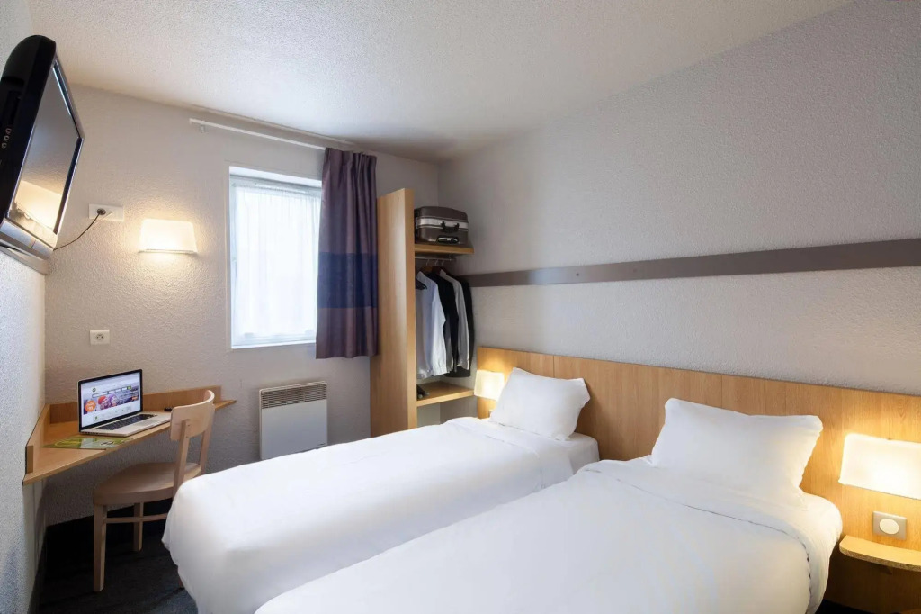 B&B HOTEL Calais Centre St Pierre