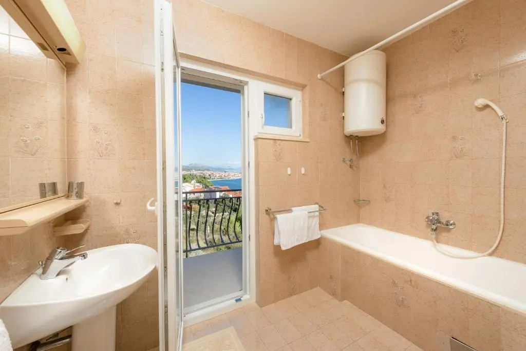 VILLA IRENA - Longevity Retreat