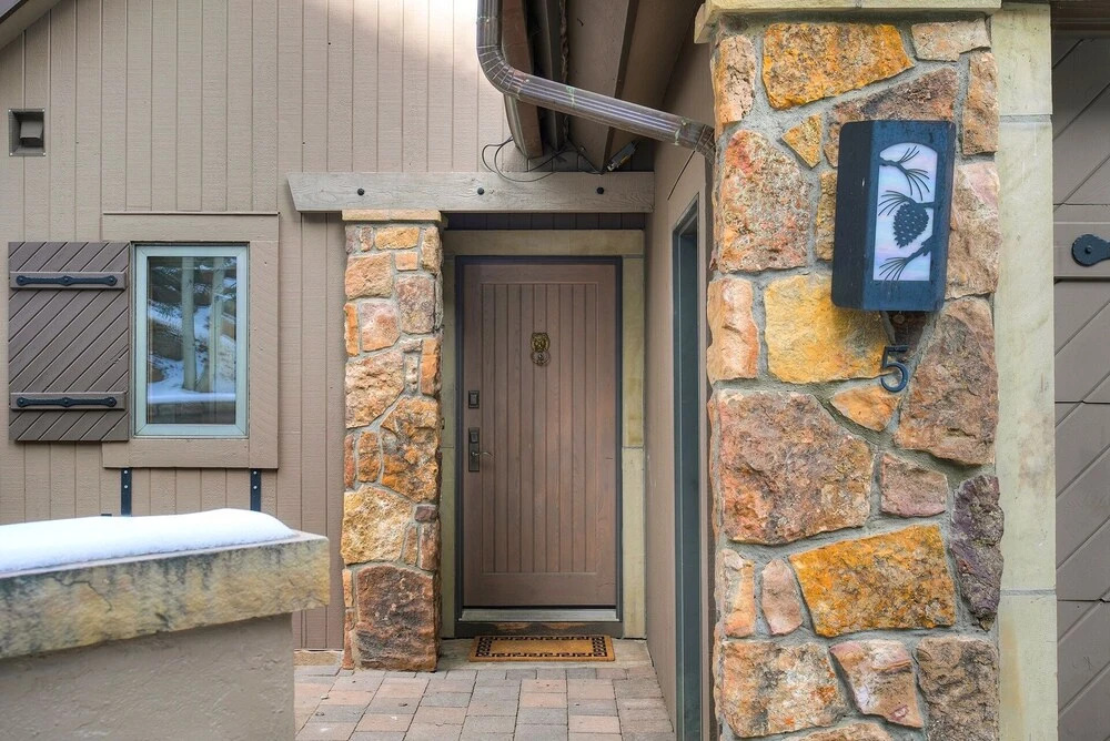 3br Slopeside Beaver Creek  Ski-in, Sleeps 10 3 Bedroom Townhouse by RedAwning