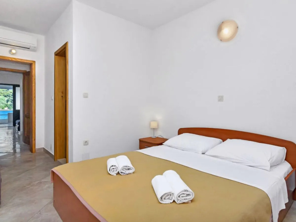 Apartment Rubin Hvar/Pokrivenik 22876
