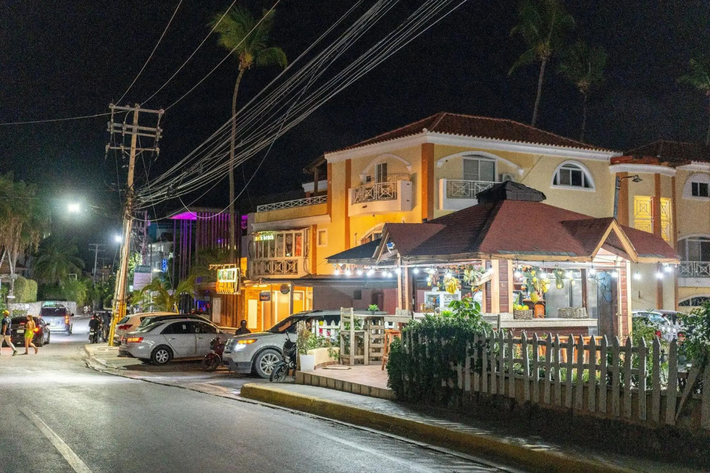1 BDR Private Beach Access at Los Corales Punta Cana