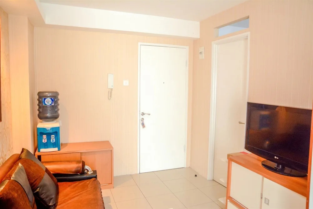 2Br Homey Green Palace Kalibata Apartment