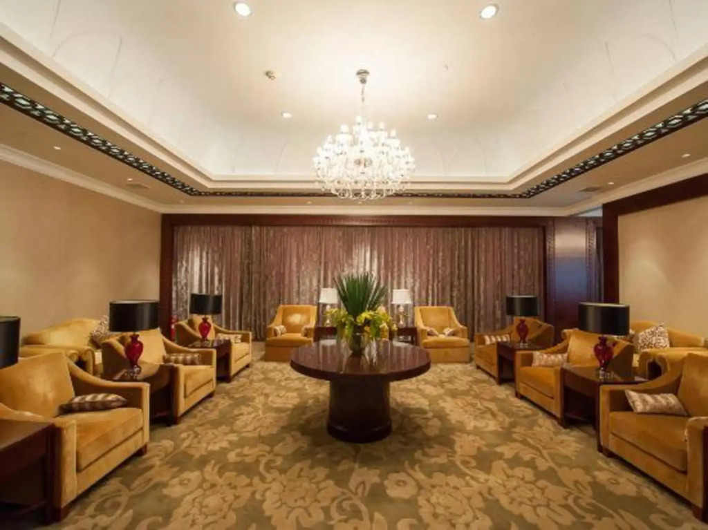 Binjiang International Hotel