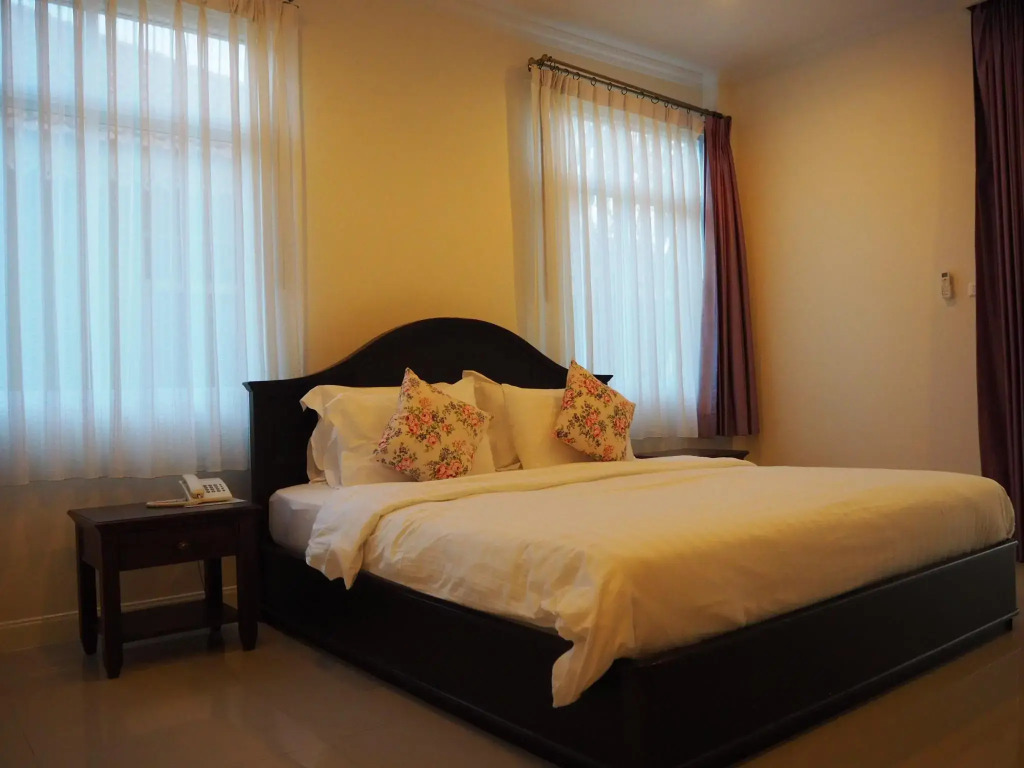 Ruenmaihom Riverside Cottage