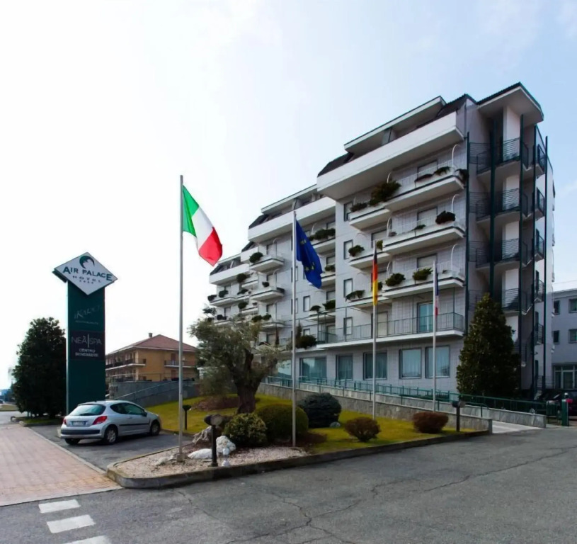 Air Palace Hotel