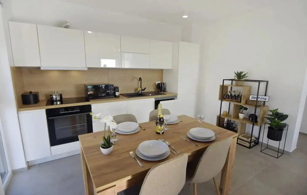 Modern Apartment Near Kanegra Beach