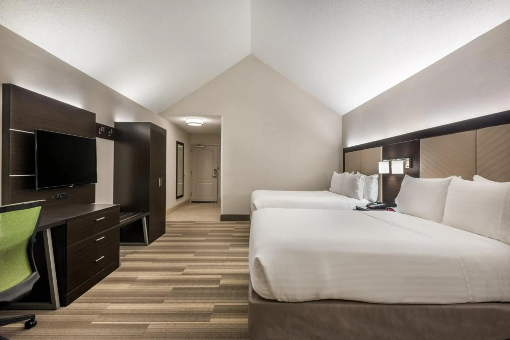 Holiday Inn Express & Suites Florence I-95 & I-20 Civic Ctr by IHG