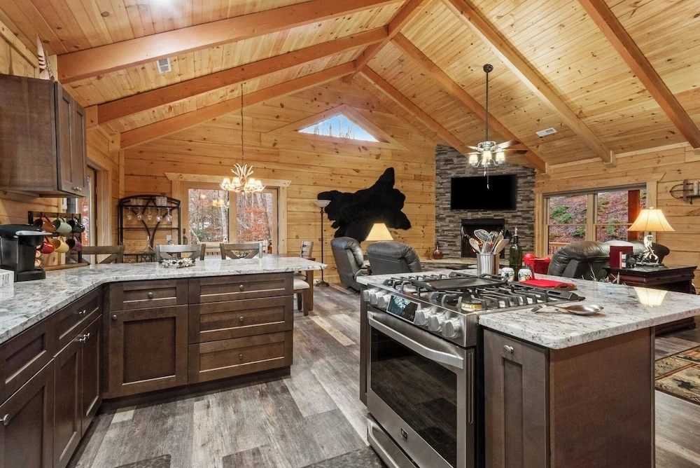 Deer Ridge Nearby to Ski, 3BR - King