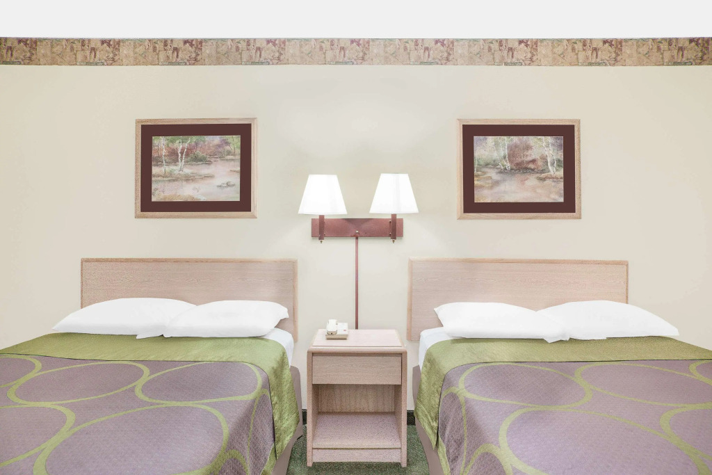 Super 8 By Wyndham Monticello