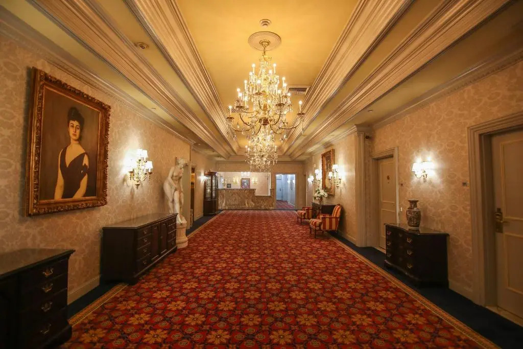 Bristol Hotel, Boutique Collection