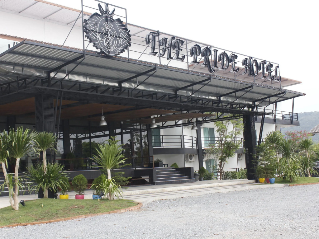 The Pride Hotel At Leamsing