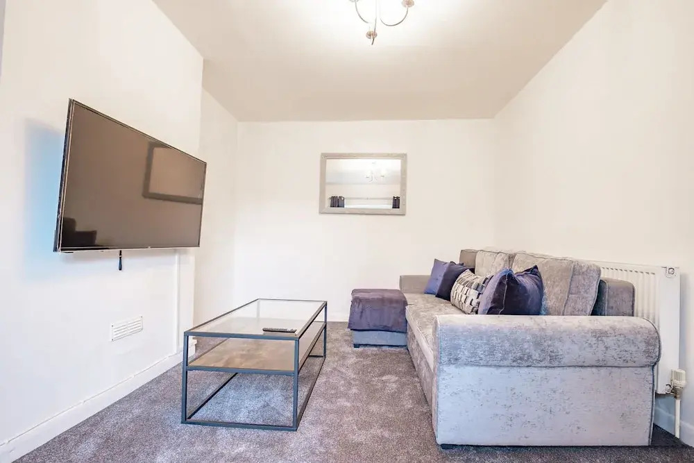 Host Stay Chestnut Residence