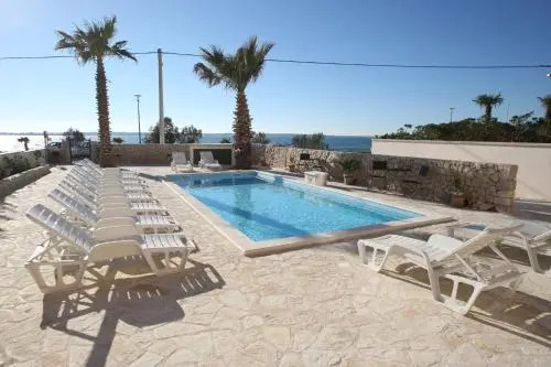 Sea View Apartments Nina