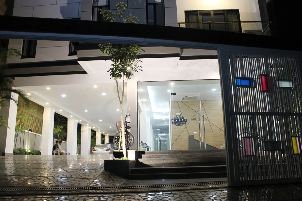 Malis the Residence