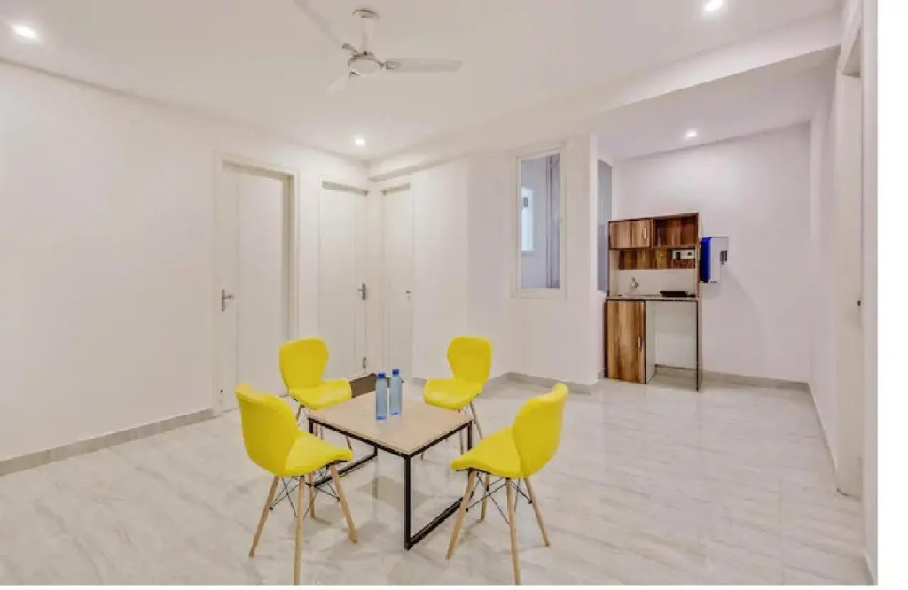 NUAB House - Near Fortis, MAX, MEDANTA, Paras Hospitals and HUDA Metro