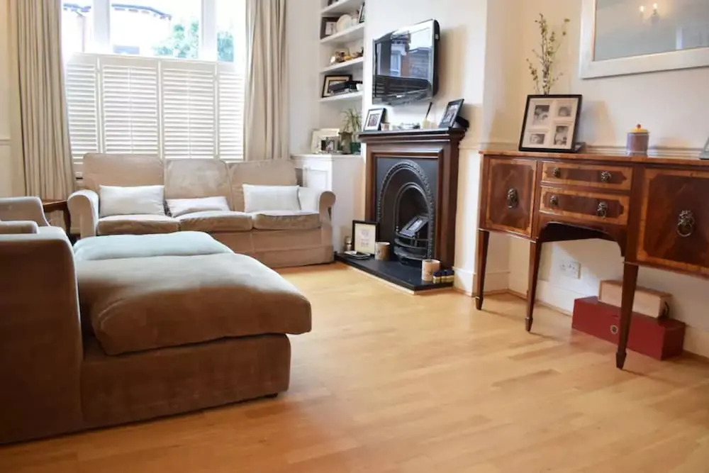 5 Bedroom Family Home Near Wimbledon