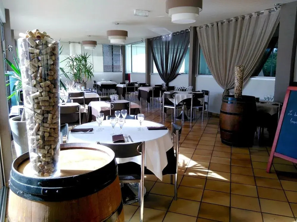 Logis Hôtel & Restaurant Le Pardaillan