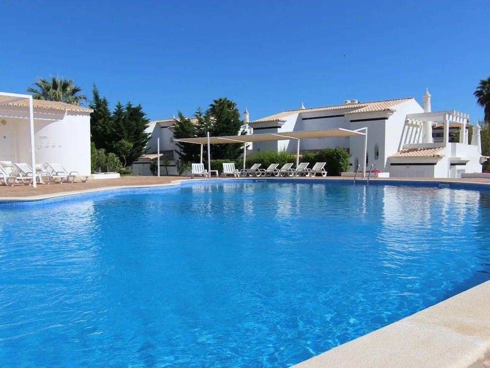 Delightful single-storey villa, private pool, free air conditioning and wifi