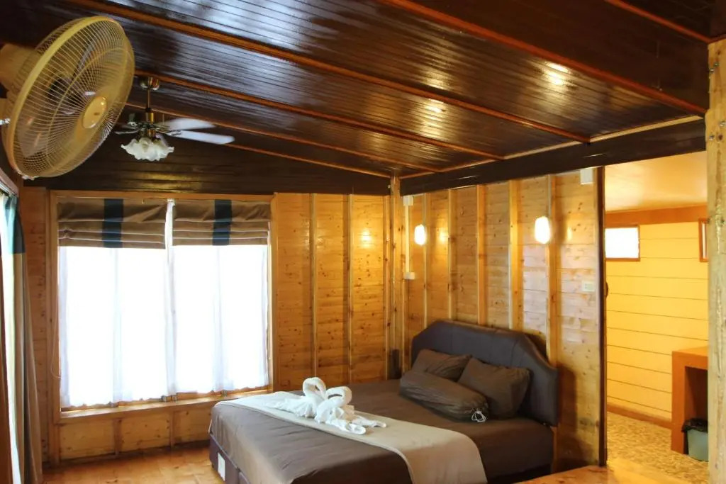 Longbay Lipe Bungalow