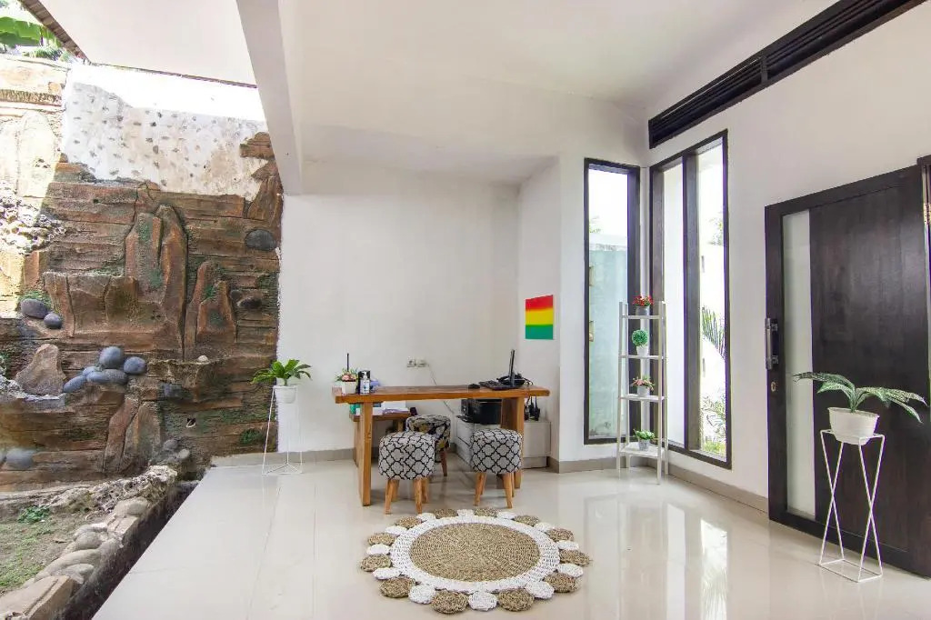 OYO 3796 Senggigi Villas