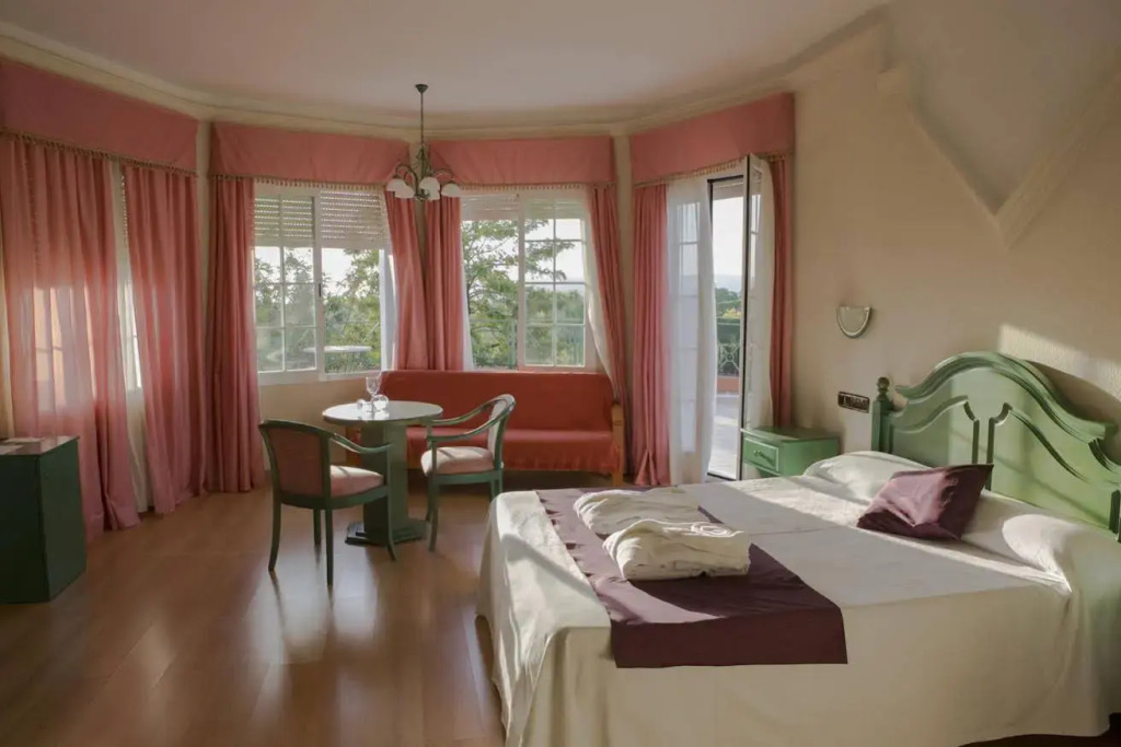 Hotel Mitra Crisálida