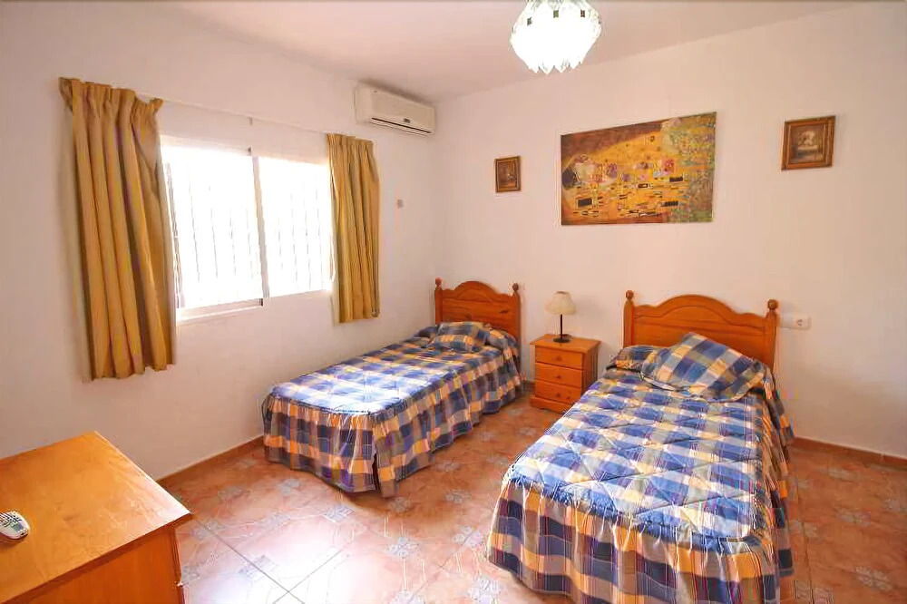 Calpe Puerto Blanco 3000