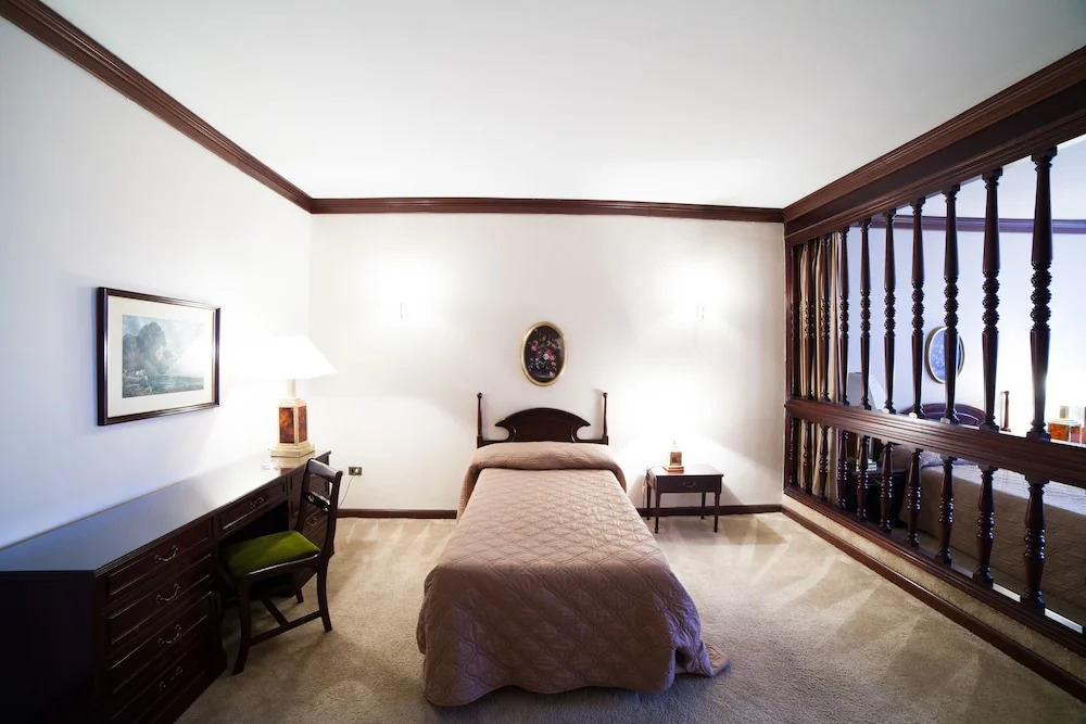 Hotel Excelsior Inn