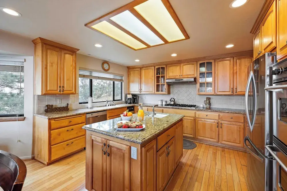 6bdr Group Retreat, Decks w/ Incredible Views Starry Heights by Avantstay
