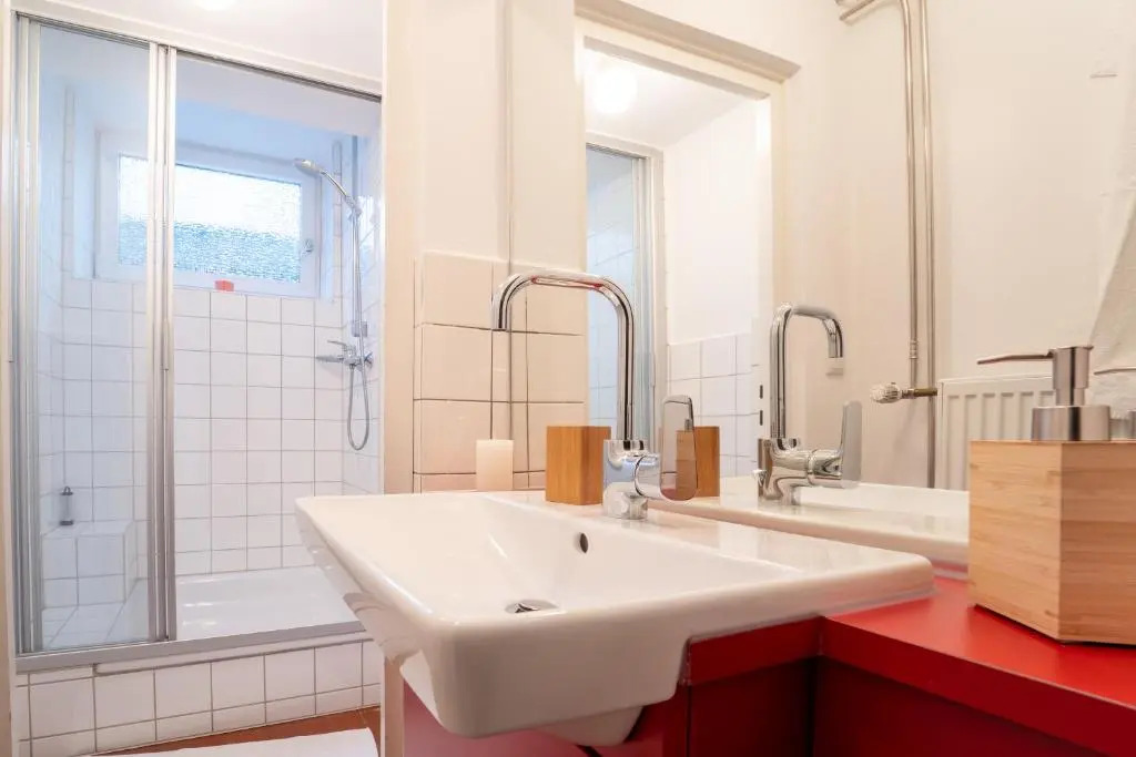 dreamcation - Ehemalige KIRCHE mit Haus bis 26 Personen, 3D-Tour, Garten, Terrasse, BBQ