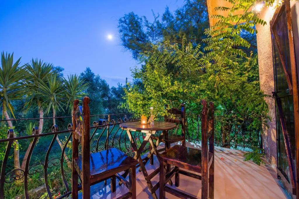 Yiannis Studios