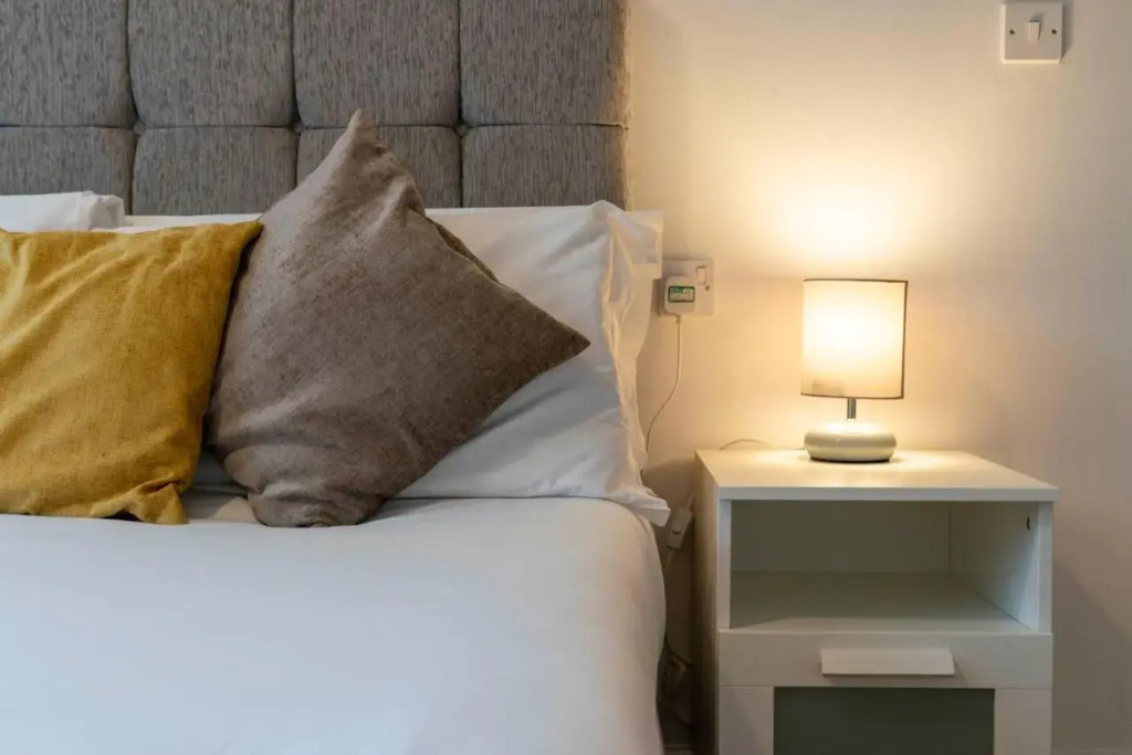 Saughton Suite with views of Water of Leith