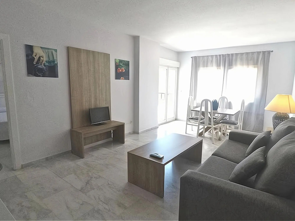 Pleasant apartment in Benalmadena near Playa Beach