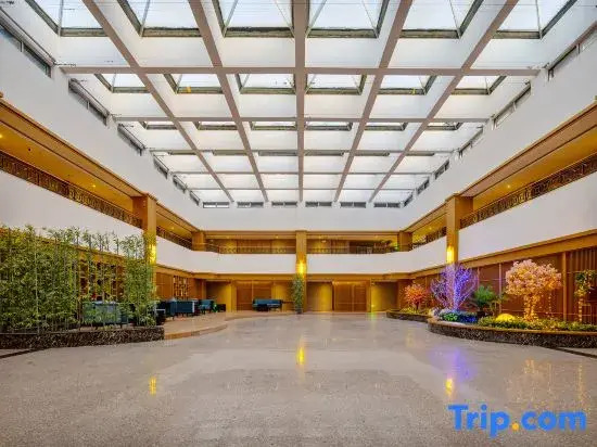 Shengtiandi Residence Hotel (Tongling Jinshan Plaza No. 12 Middle School)