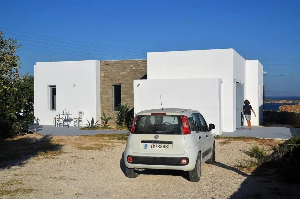 The Hedonist Square cycladic house with sea view