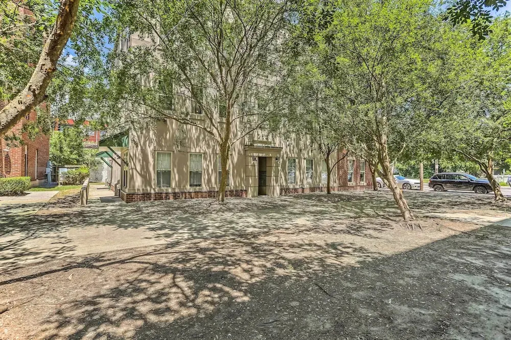 Dwtn Condo 4 Blocks to The Wilmington Riverwalk!