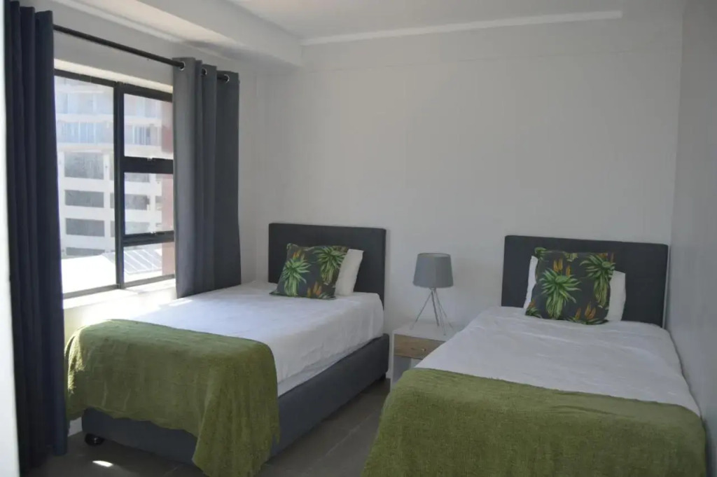 2 Sleeper with King Bed at Point Waterfront
