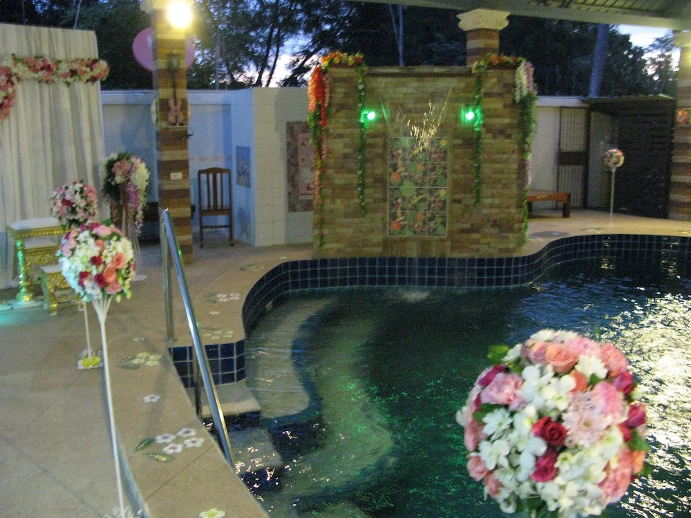 Cha-em Resort